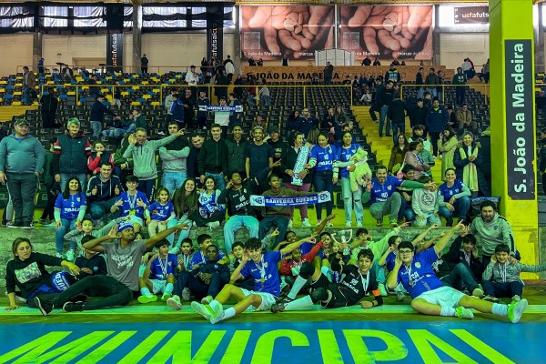 Iniciados da Saavedra Guedes sagram-se Campeões Distritais de Futsal!